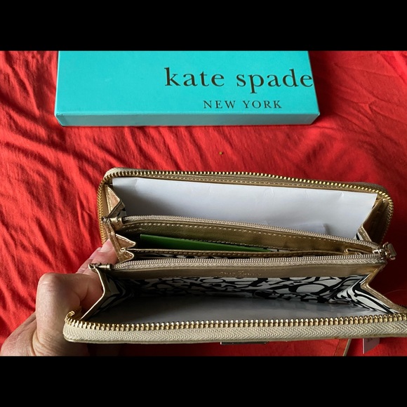 Kate Spade Metallic wallet. Never used. NWT. - Picture 3 of 5